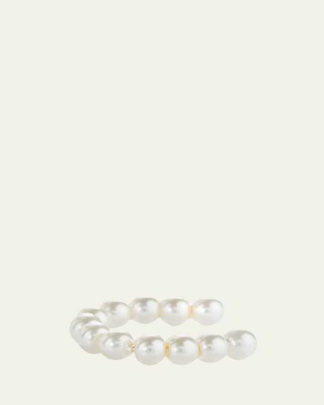 Pema Pearly Ear Cuff